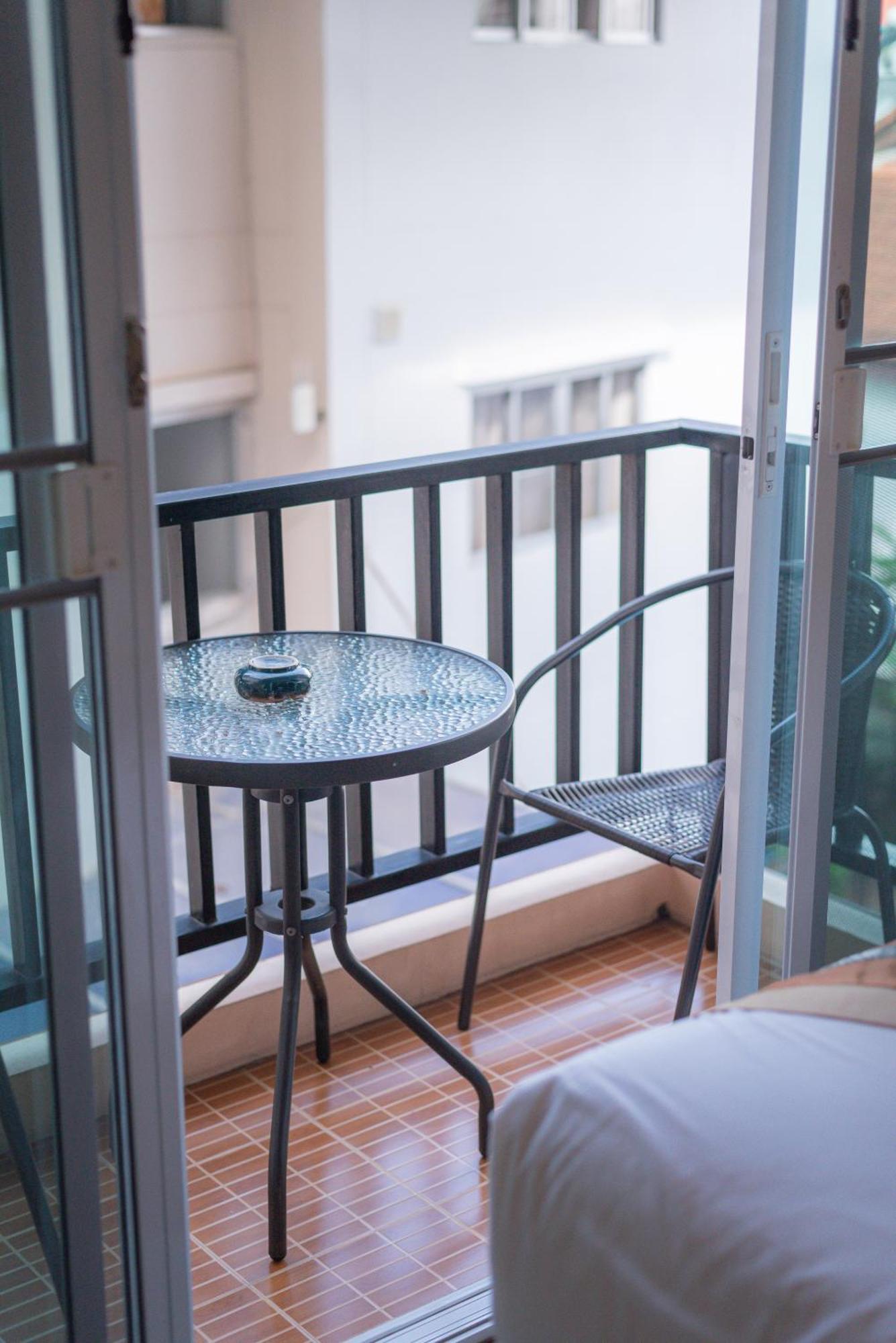 Manee Cool Mueang Hotel Чиангмай Екстериор снимка