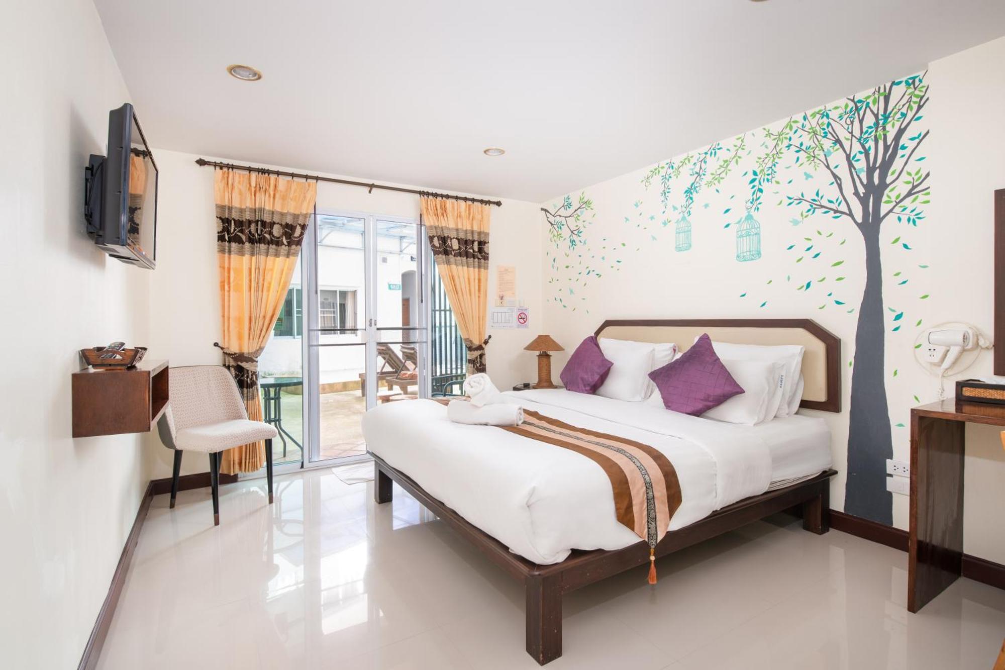Manee Cool Mueang Hotel Чиангмай Екстериор снимка
