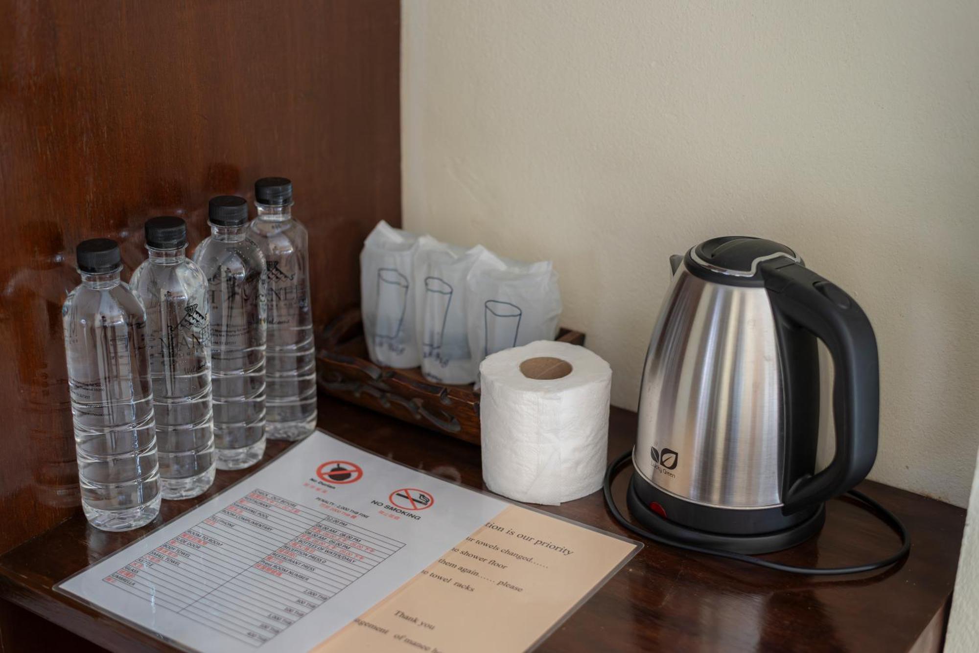 Manee Cool Mueang Hotel Чиангмай Екстериор снимка